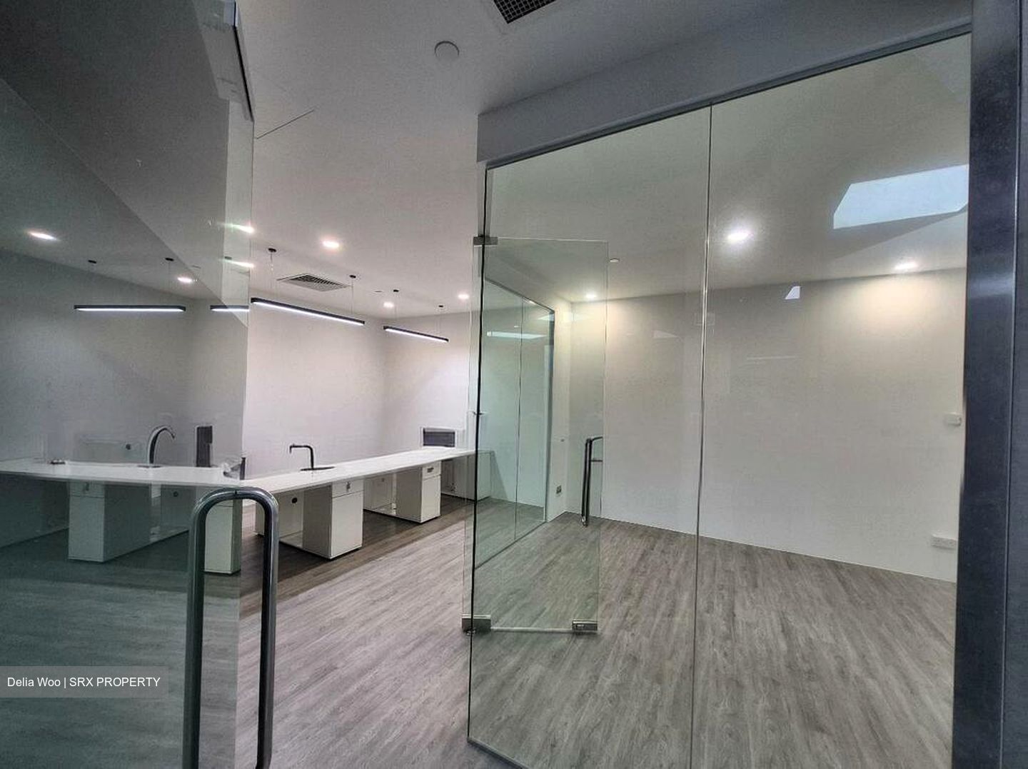 North Bridge Centre (D7), Office #577045591